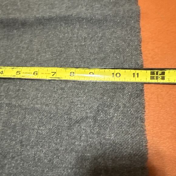 Dunhill 100%. Cashmere made in Scotland Gray Scarf - Picture 7 of 8